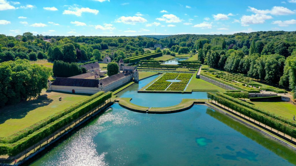 Photo par drone du domaine de Villarceaux à Chaussy