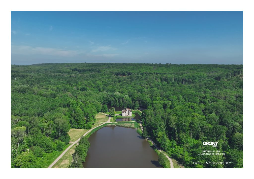 Le château de la chasse à Saint-Prix en forêt de Montmorency - vue aérienne par drone