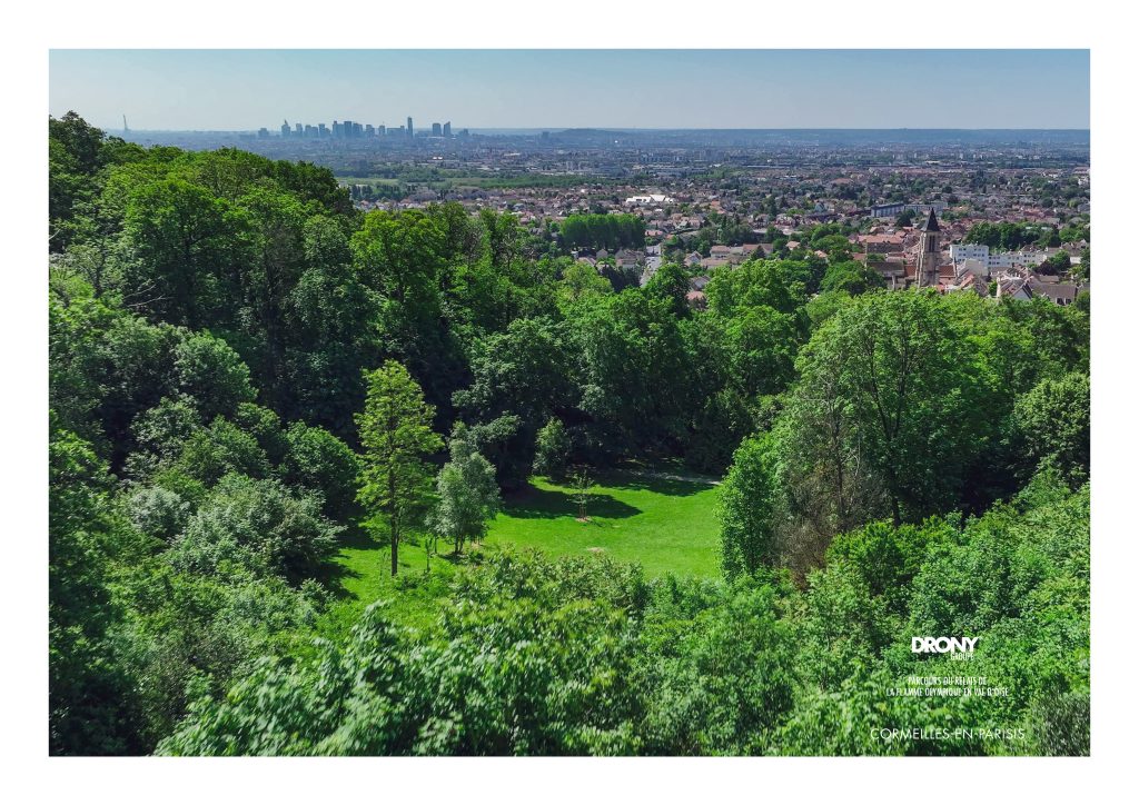 La ville de Cormeilles-en-Parisis vue depuis le parc Schlumberger - Vue aérienne par drone