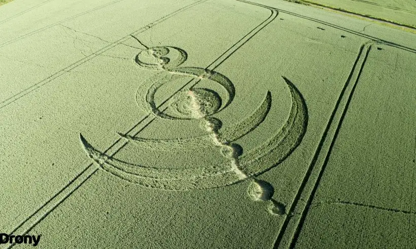 Des images drone du « crop circle » de Baillet-en-France dans le Val d’Oise
