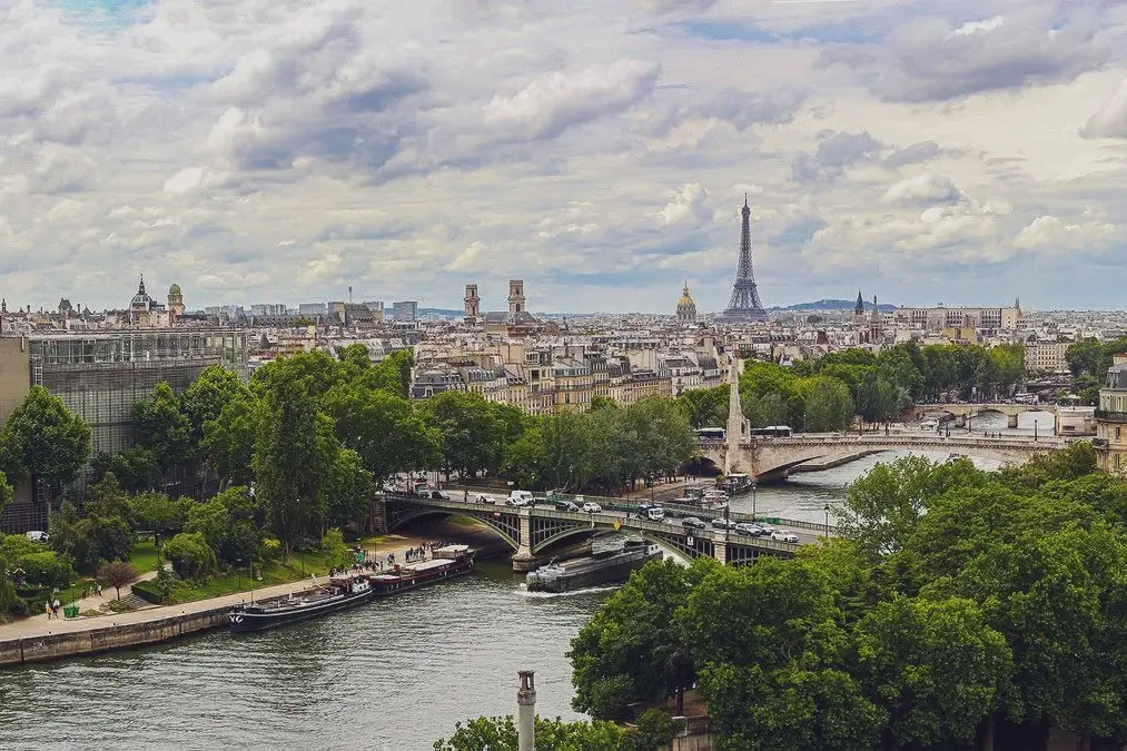Formation drone certifiante à Paris : Drony, 20 min par le train