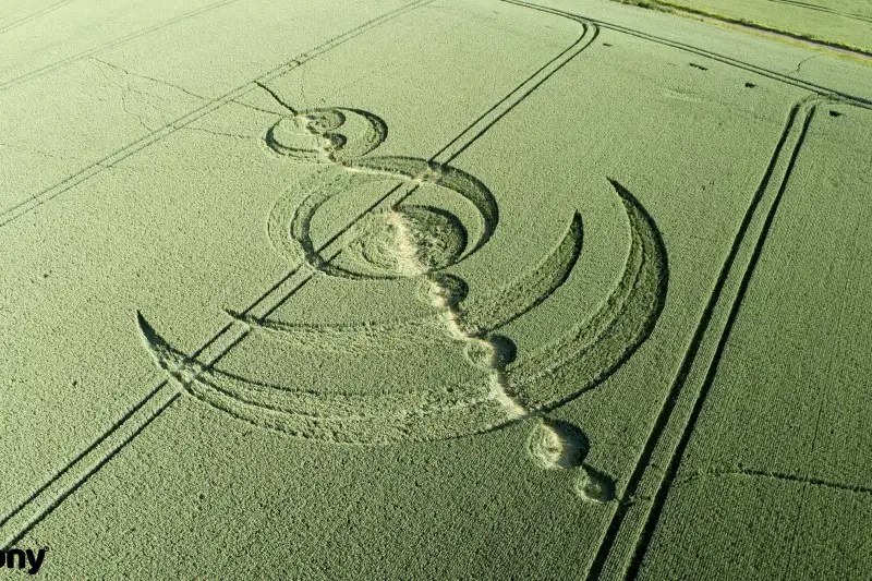 Prise de vue drone par Drony du Crop circle à baillet-en-France