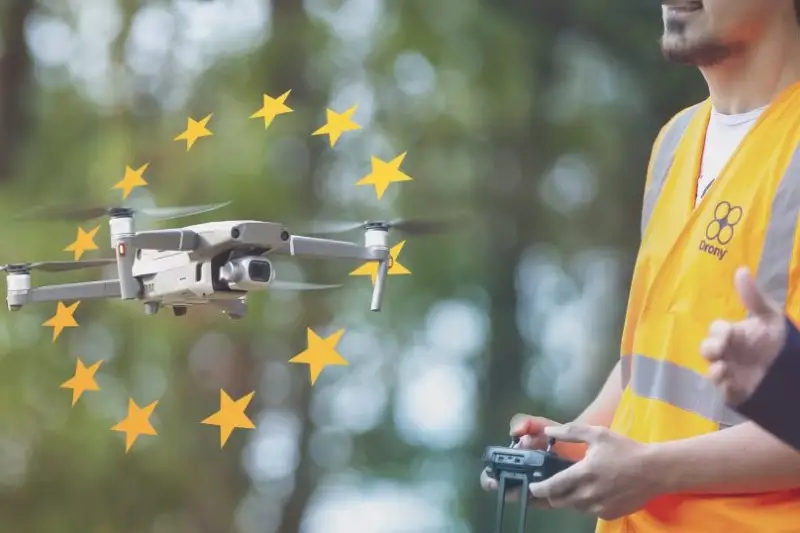 Drone en vol avec les étoiles du drapeau européen